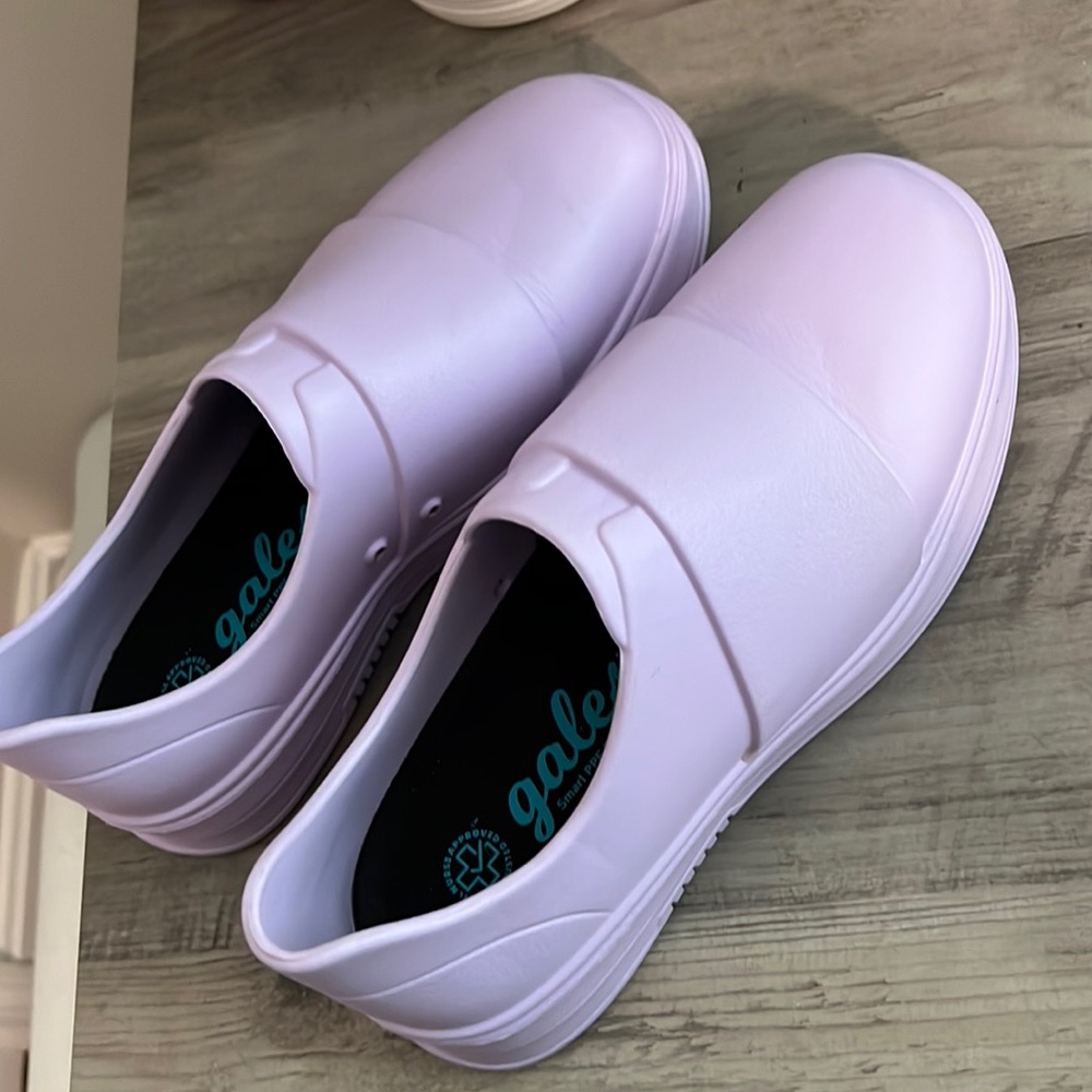 Lavender gales worn once limited edition